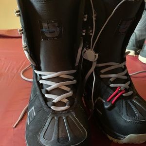 Burton snowboard boots size 9